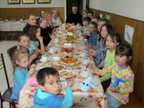 Пасхальный праздник для детей с ограниченными возможностями и ребят из приюта