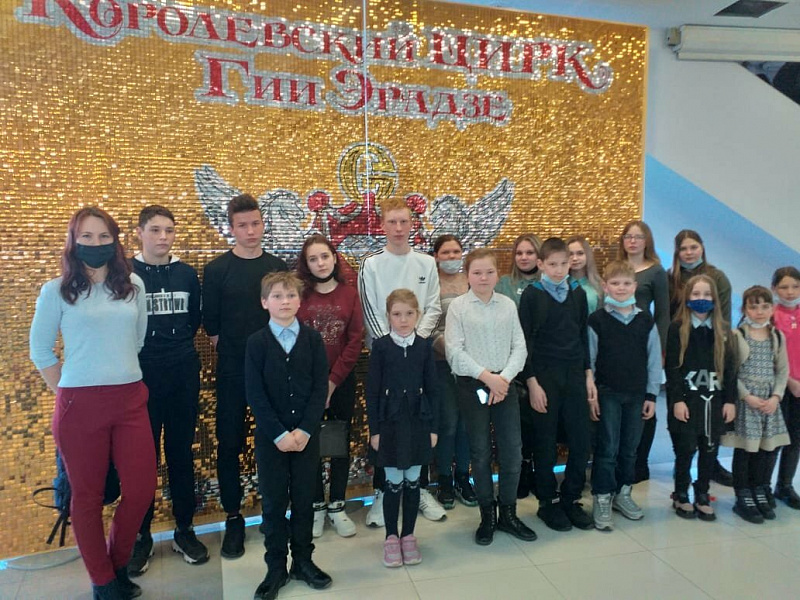 Учащиеся Большетумановской школы по достоинству оценили цирковое шоу «Бурлеск»
