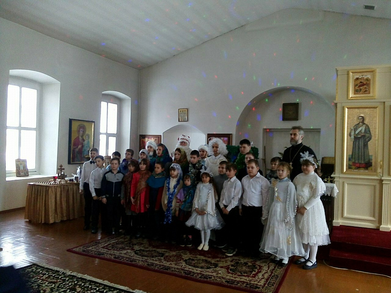 11 января в селе Морозовка в храме Живоначальной Троицы состоялся Рождественский Праздник